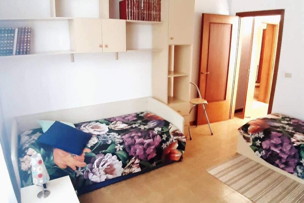 Gabry'S Home Three-Bedroom Big Apartment Near City Center & Train Station To Pisa And Florence & Ferries To Sardegna Corsica Livorno Exterior foto
